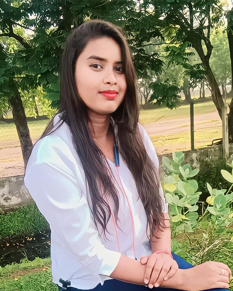 PARI YADAV 8435124616